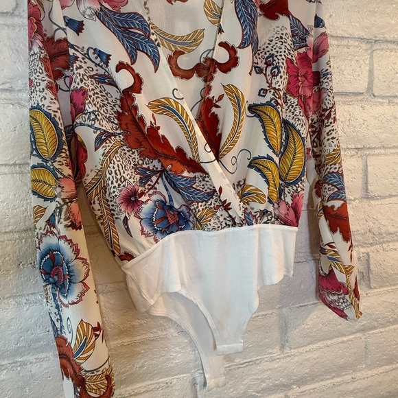 Back In Time Floral Bodysuit – Fashion Nova – NWT - Picture 3 of 8